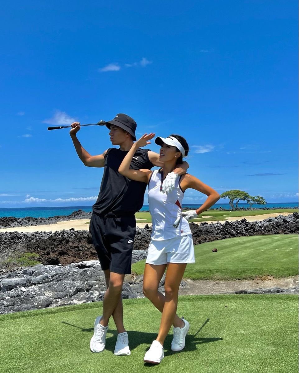 lecomptedelee's tweet photo. George and Carmen padel son or Alex and Lily golf daughter ?? 🧢⛳️ https://t.co/I2OqTHr3MZ