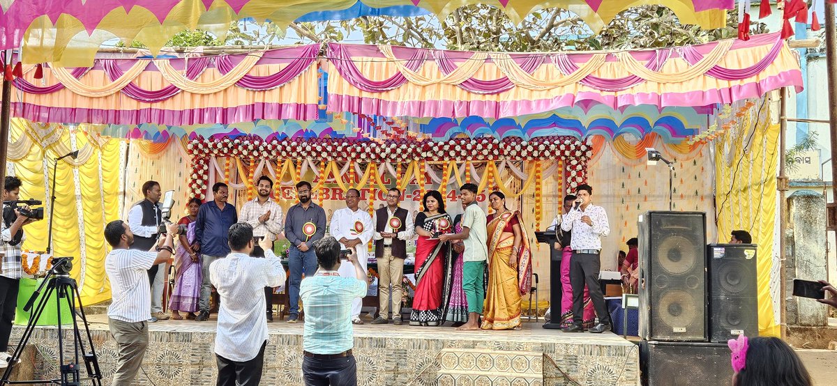 Attended Annual day celebration at Govt Higher secondary school, Padwa alongwith Hon'ble MLA, Pottangi Constituency.