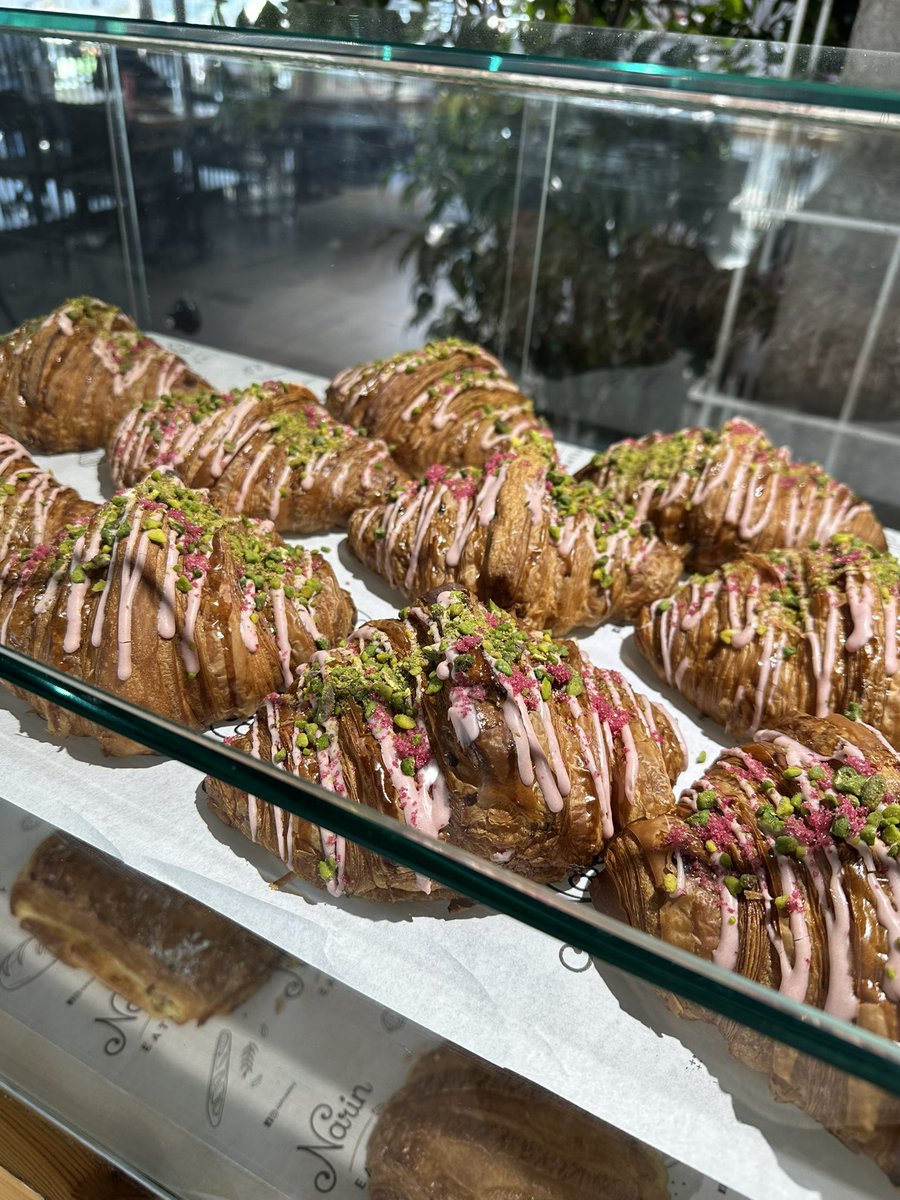 Rasberry pistachio croissant 🥐