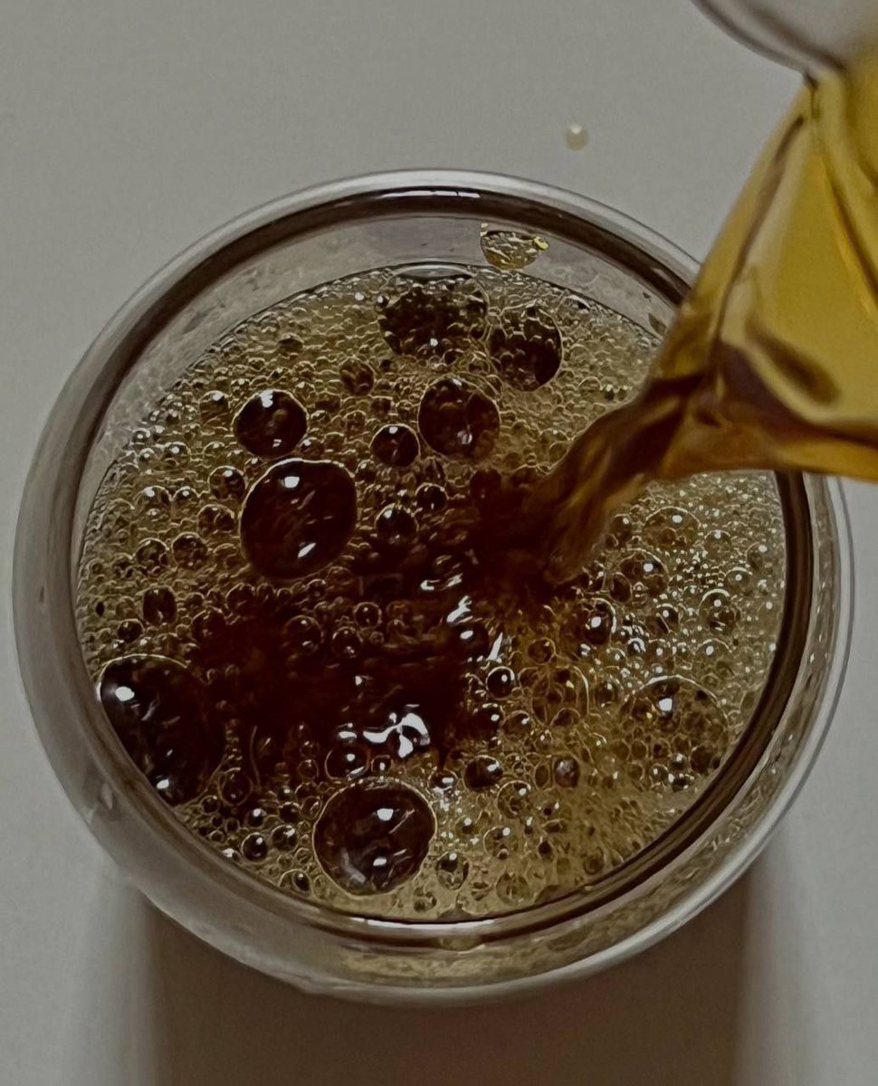 أحيانا يتطلب الأمر أن يسلك الإنسان مساراً خاطئاً في الحياة حتى يعرف المسار الصحيح ، أحيانًا يتطلب الأمر أن ينكسر القلب حتى ندرك أن ما نستحقه أعظم بكثير مما ارتضيناه لأنفسنا .