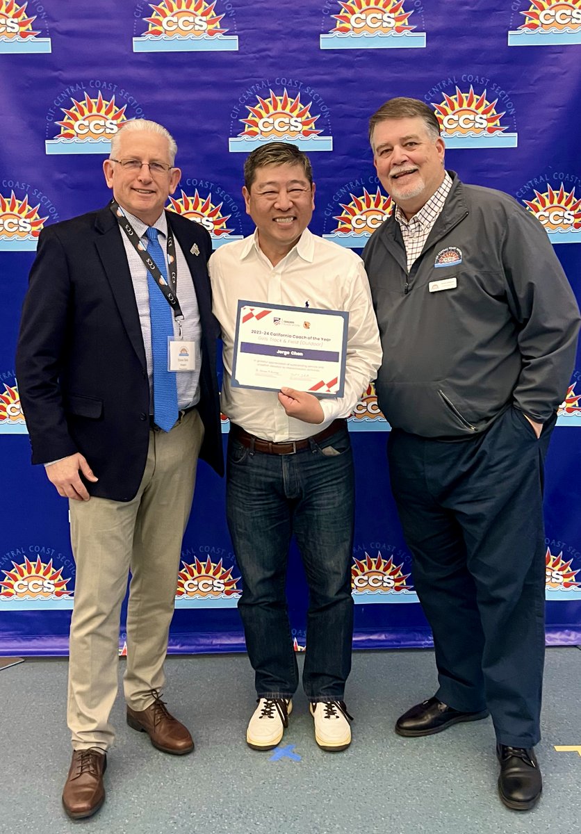 MenloKnights's tweet photo. Congratulations to NFHS Coaches of the Year: Jorge Chen for girls' track &amp; field and Bill Shine for boys' tennis. Shine, who retired last spring, also was named the Coach of the Year for Region 7, which also includes Arizona,  Hawaii, Nevada and Utah. https://t.co/6vxK96OsES