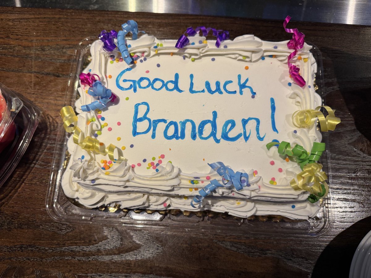 MarissaOcampo11's tweet image. Happy last day as a Team Member Branden!!!! We are so excited to see you #chilisgrow, AND we will miss you so much! You are going to be an amazing AM!! We are sending you off with all the #chilislove!!!! @GumpMike @LynAj4 @train3rgirl @NicholasBPaxton