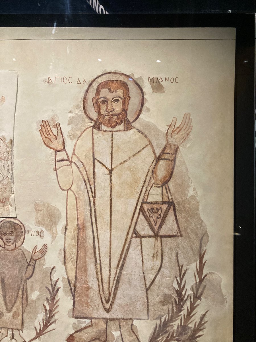 ahhholly's tweet photo. love these 1300 year old men and their sweet little handbags https://t.co/UnRnihMj6H