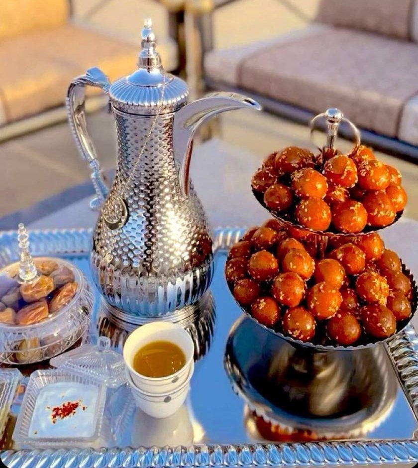 my__al's tweet photo. ..

الطيب ماهو سهل.. والا الردا هّين
والناس بالطيّبه تشرا وتنباعي
والمنطق المحترم والجانب الليّن
اطيب من الكلمه اللي مالها داعي" . https://t.co/GgF2l8fxWS