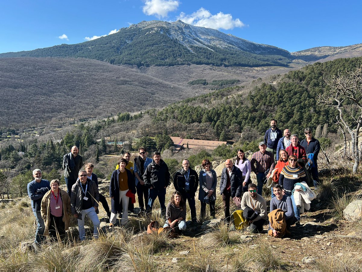 Ana Martínez (@ambueno2) on Twitter photo Preciosa foto de <a href="/LluisMontoliu/">Lluis Montoliu</a> con la imponente Najarra al fondo, la #CristaleraUAM debajo y científicos de <a href="/GenomaHubCSIC/">Genoma Hub CSIC</a> disfrutando de la sierra norte madrileña. Preciosa foto de <a href="/LluisMontoliu/">Lluis Montoliu</a> con la imponente Najarra al fondo, la #CristaleraUAM debajo y científicos de <a href="/GenomaHubCSIC/">Genoma Hub CSIC</a> disfrutando de la sierra norte madrileña.