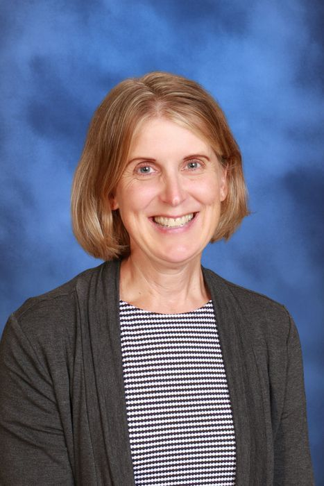 Congratulations to Clinton High School  teacher Renee Gilson for being a recipient of the MiSTEM Region 2 Lifetime Achievement Award! This prestigious honor recognizes her dedication, creativity, and lifelong contributions to STEM education.
