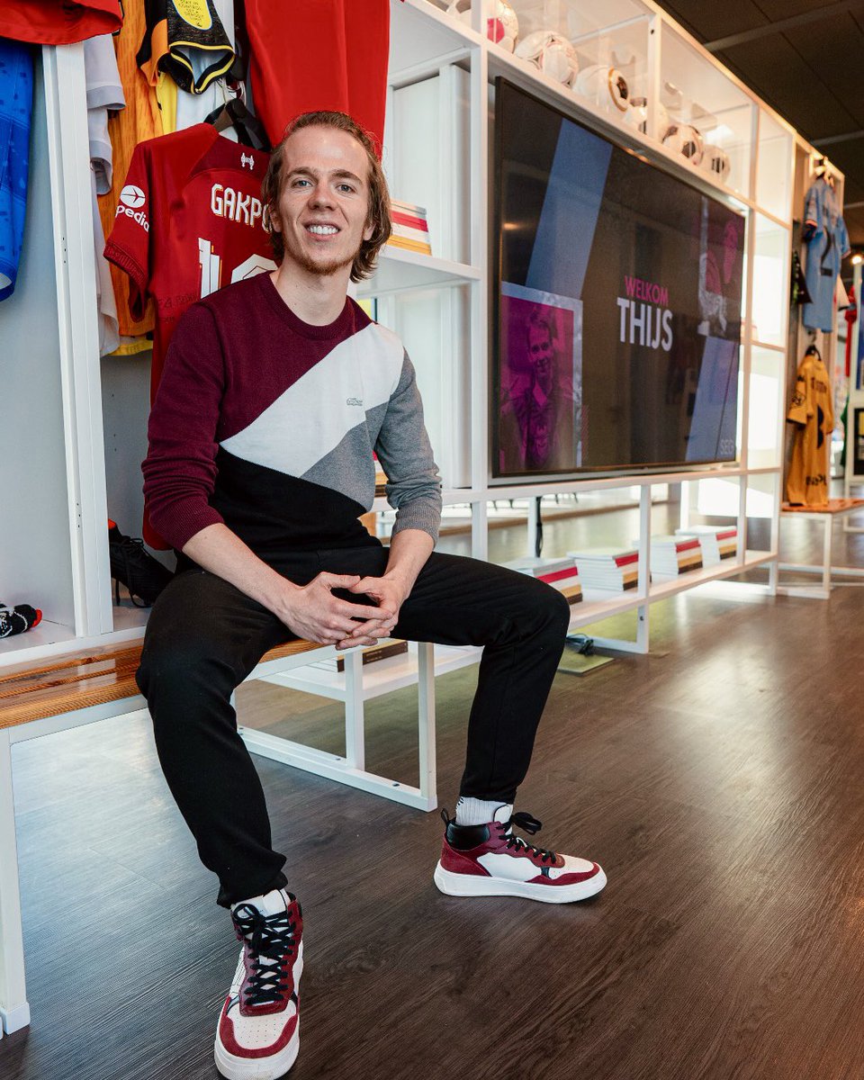 One step closer! 🏆

With a strong performance in the Last Chance Qualifier and playoffs, <a href="/ThijsTCG/">Thijs</a> has secured one of only 16 spots in the Parallel World Championship on March 1st.

Next stop: Las Vegas for the offline finals! 🎰

Congratulations, Thijs! 💪

<a href="/Parallel_League/">Parallel League</a>