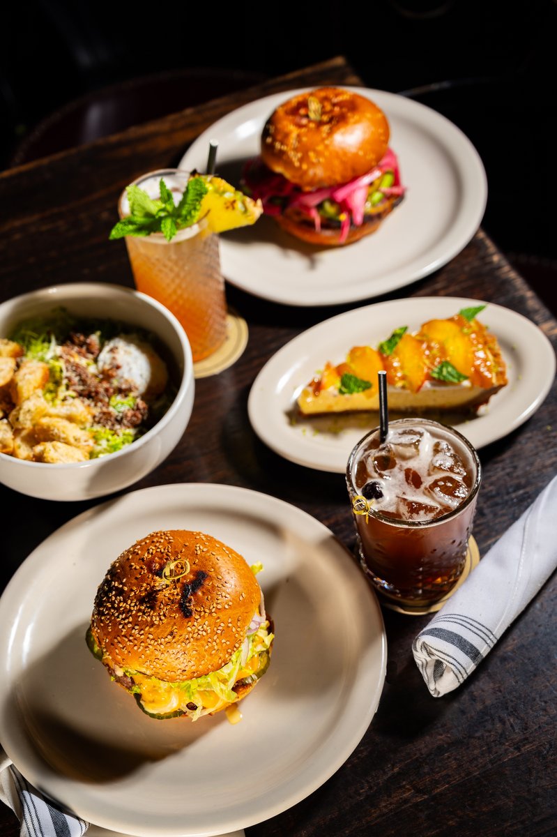 The Esquire Tavern tweet media