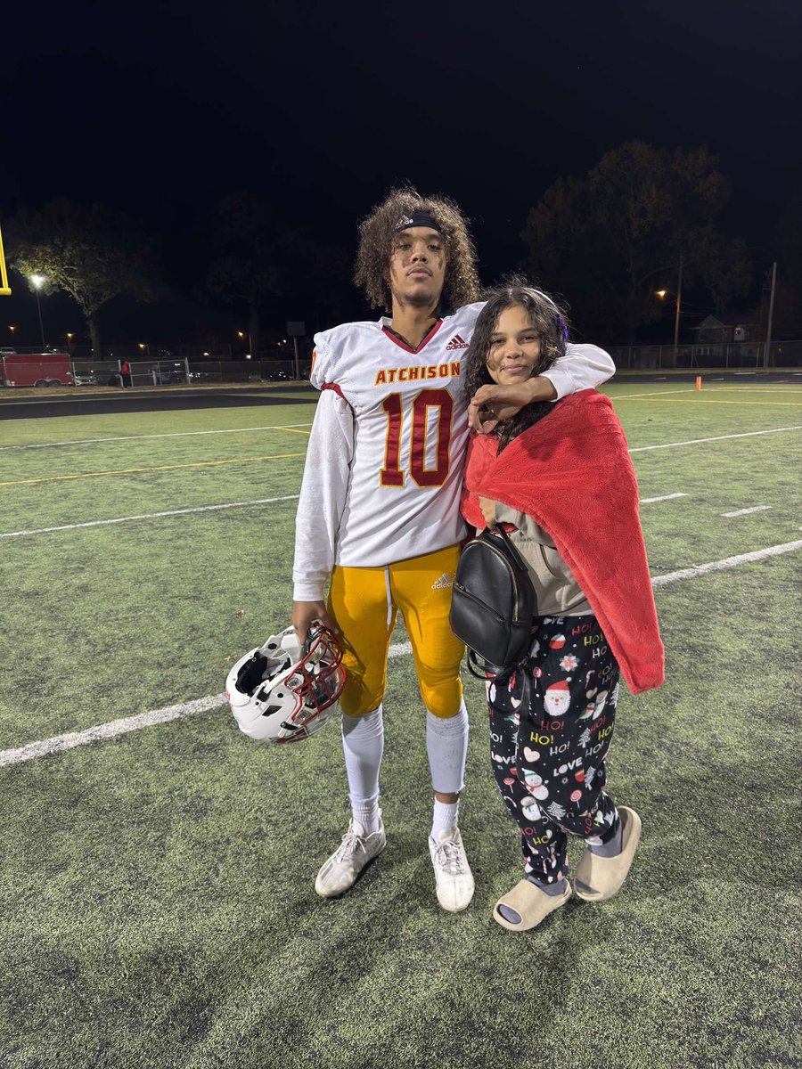 Blessed to receive my 14th offer from <a href="/ClarkePrideFB/">Clarke Pride Football</a> <a href="/trestonwomack/">Coach Womack</a>