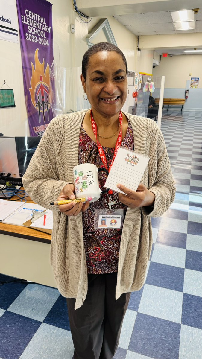 It’s School Counselor’s Week! And here <a href="/CentralSchool33/">Central Elementary School</a> we want to shout out to our School Counselor, Ms. Daly! We appreciate YOU and all that you do for our CES families!  <a href="/ops_district/">Orange Public Schools</a> <a href="/Gerald_Fitzhugh/">Gerald Fitzhugh II, Ed.D. 👌🏾♦️👌🏾♦️KAY</a>
