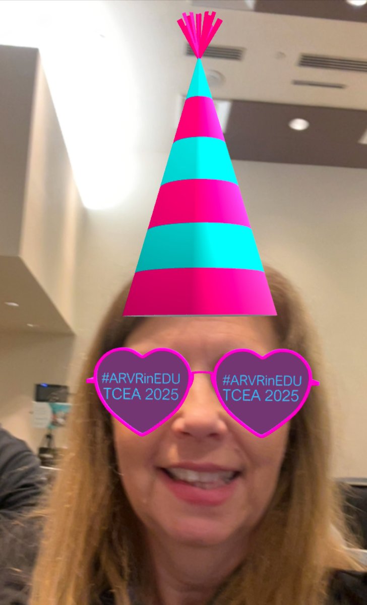 Having a blast at TCEA in ⁦<a href="/JaimeDonally/">Jaime Donally #ARVRinEDU</a>⁩ #TCEA2025