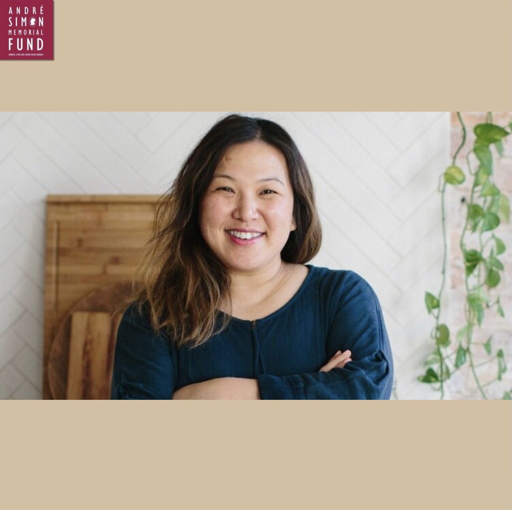 Tenderheart by Hetty Lui McKinnon celebrates the beauty of vegetables and the power of food to connect us to our loved ones. With over 180 recipes, this heartfelt cookbook blends family history and vibrant, vegetarian dishes. 🌱 

#andresimonawards