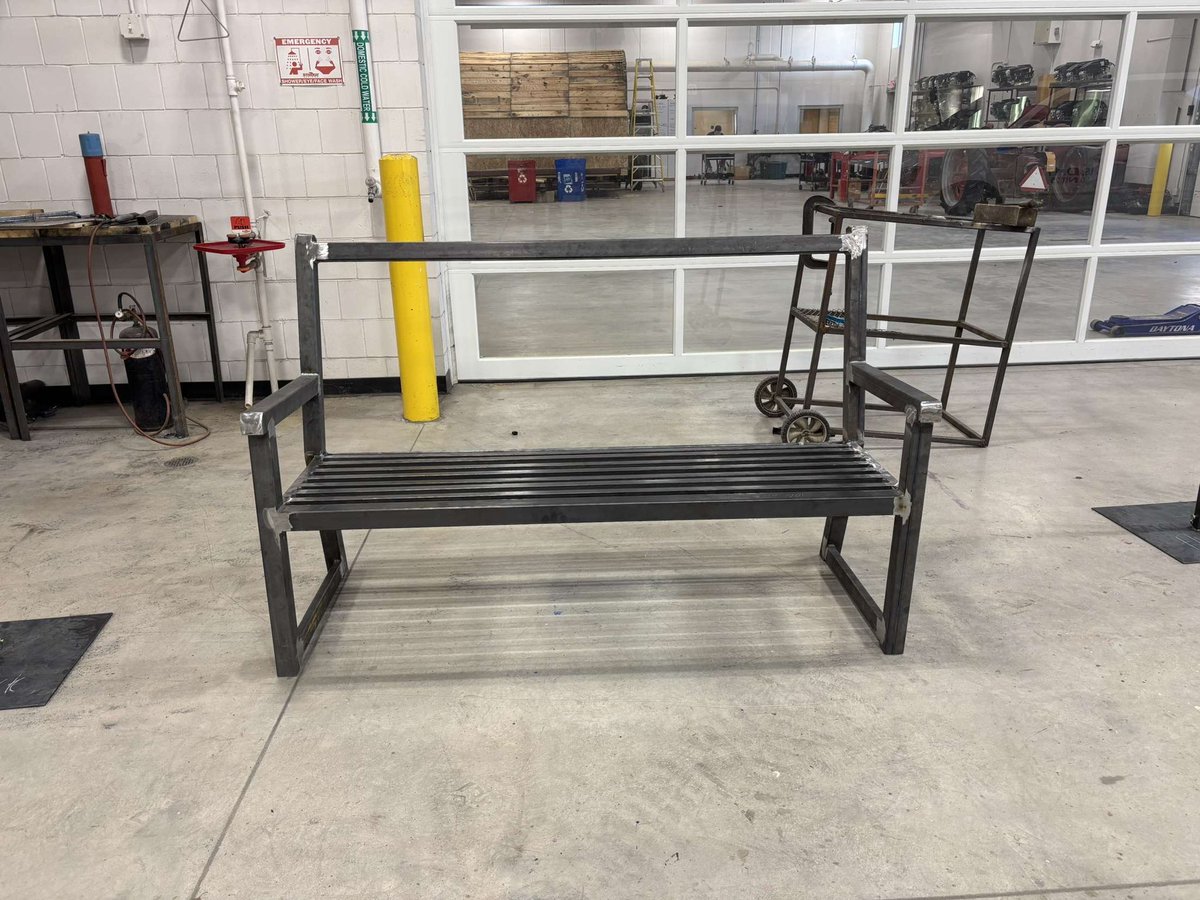 EaglePathMfg's tweet image. Our metals team has been working on this bench and it’s ready to be sold! This bench has a measurement of 5 feet wide by 40 inches tall. Put in your request and you can fully customize the back part of the bench! For only $850 you could take this bench inspired by you home.
