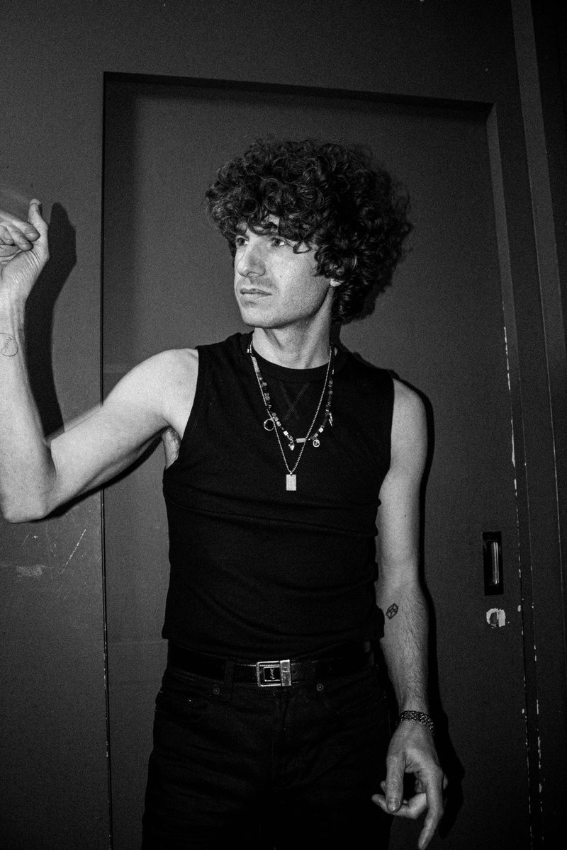 thekooksmusic's tweet photo. Thank you to everyone who came out last week for our special show, we’re well and truly warmed up for the Aus/Nz tour which kicks off on Friday, who’s coming?

📷 nativebrownlive https://t.co/t1UCBUbouo