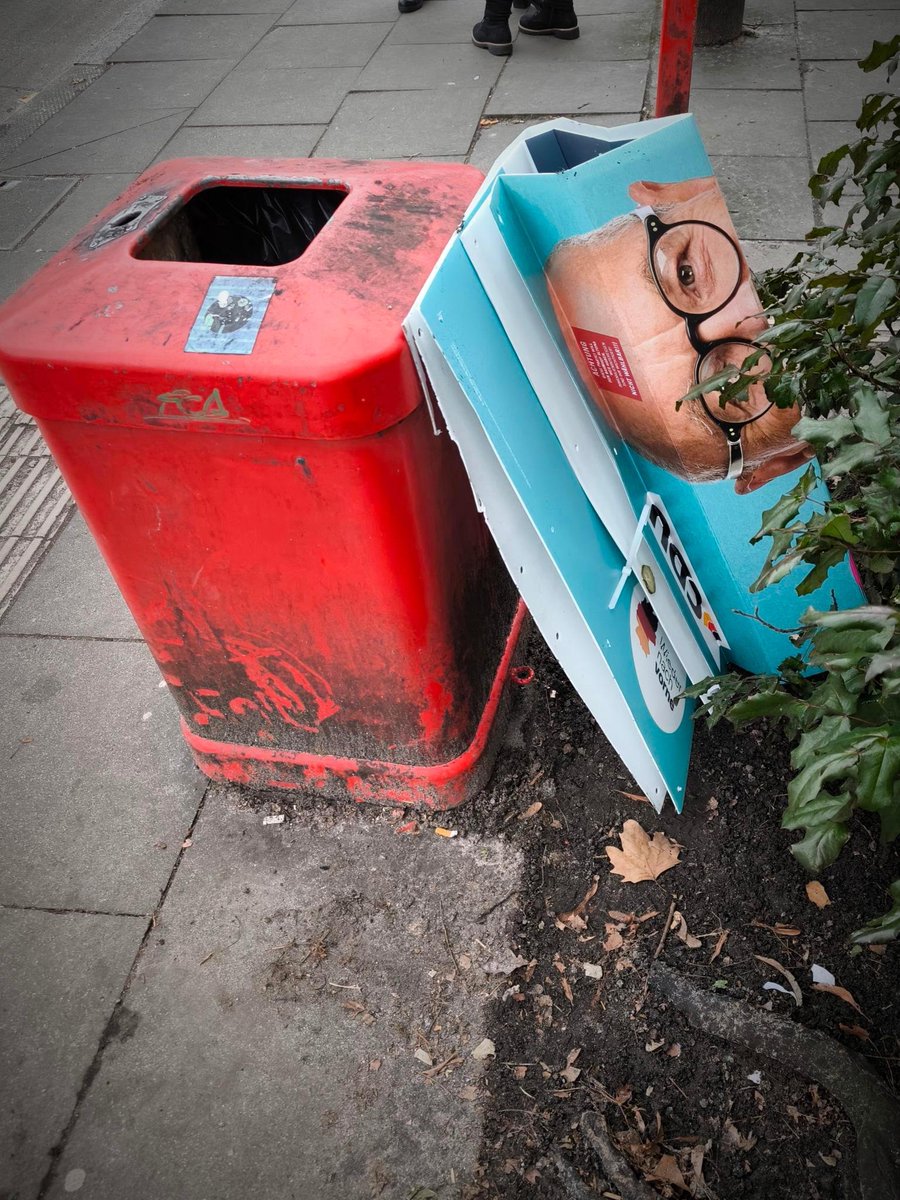 B★M★C tweet media