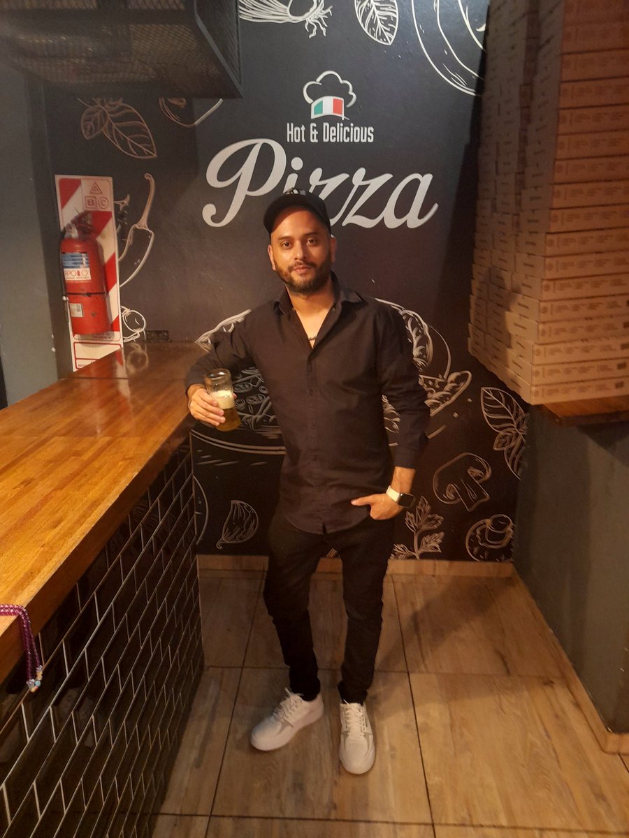 Marcos50326524's tweet photo. 🥂💫 https://t.co/sUas5nE3Db