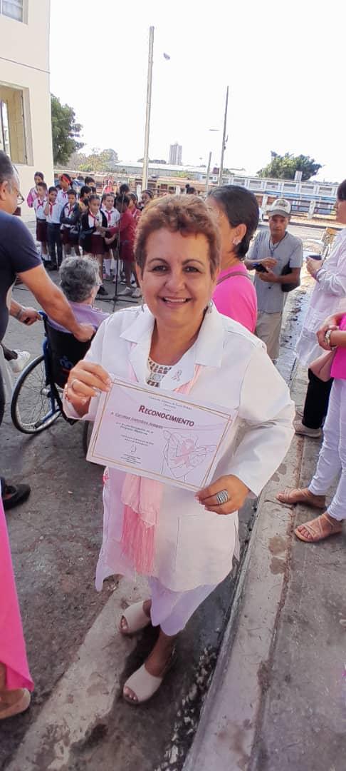 BarbieriEbe's tweet photo. Se desarrolla el acto provincial por el día internacional de lucha contra el cancer en Cienfuegos, policlinico Octavio de  la Concepción con reconocimiento a nuestros profesionales de batas blancas y otros sectores en el territorio #CubaEsSalud https://t.co/ZLSeBkBvuf
