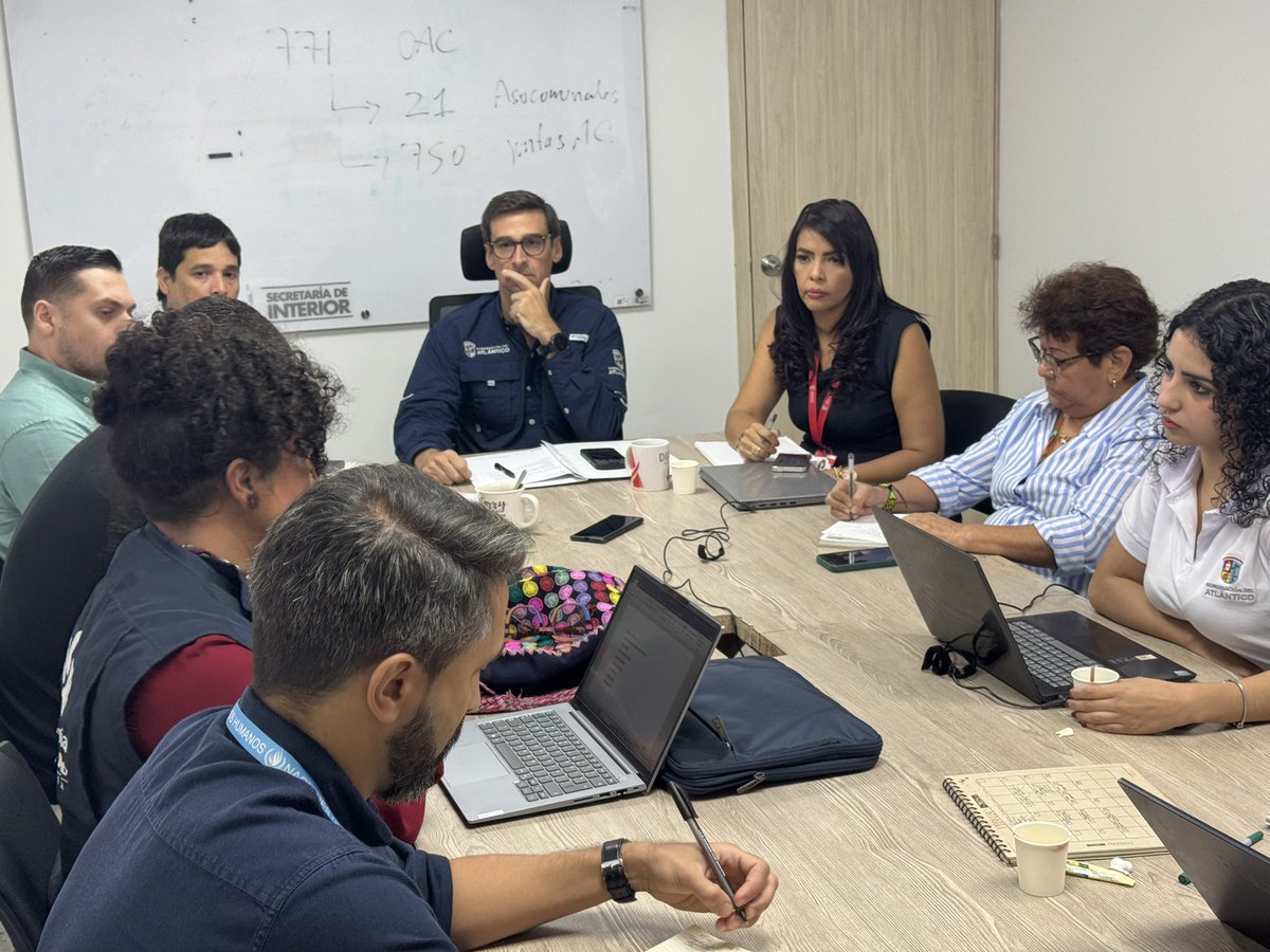 interior_atlant's tweet photo. Ratificamos nuestro compromiso con los Derechos Humanos. 

Lideramos una reunión con organizaciones de la sociedad civil, entes de control y la ONU, para articular acciones y planes de trabajo en pro del funcionamiento de la Mesa Territorial de Garantías. https://t.co/lqBkXB1gvE