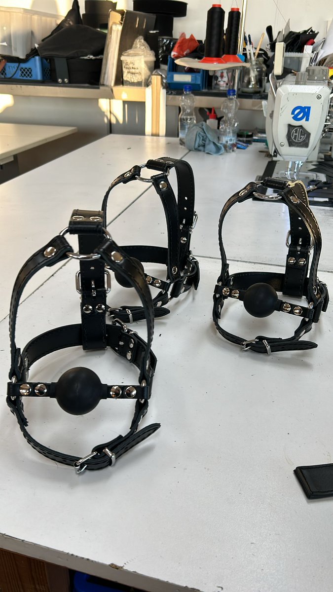 HGLeather51's tweet photo. Vandaag deze gag harnas afgemaakt voor In de winkel

#leather #ballgag #harnass #leatherstore https://t.co/zpAqKg09bF