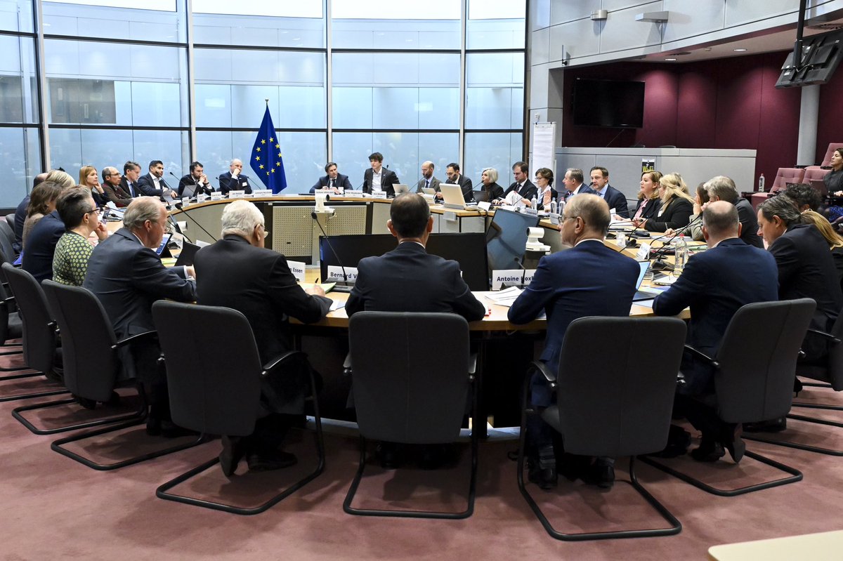 CHansenEU's tweet image. 30 members.
30 views.
1 path to walk on together to ensure a competitive, resilient and sustainable agri-food sector.
 
Today I chaired the 1st EBAF meeting to listen to members' input ahead of the Vision on agriculture &amp;amp; food. 
 
Let's keep talking!🤝🇪🇺

europa.eu/!GCxbwT