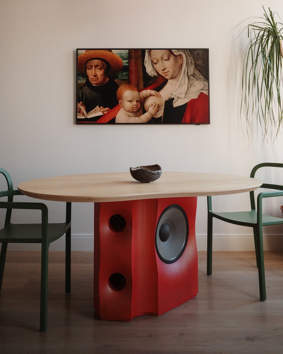 WALF_co's tweet photo. Subwoofer dining table by Joel Seigle 👍

Source: Joelseigle (Instagram) https://t.co/wWYkGvxoht