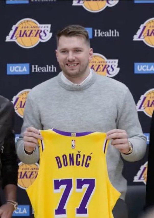 TheHoopCentral's tweet photo. LUKA DONCIC THE LAKER https://t.co/TyReBpKGe4