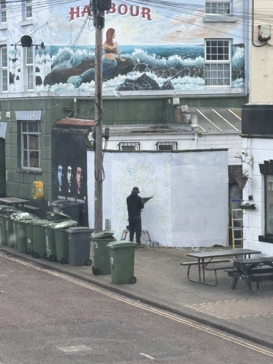 Daniel Davies tweet media