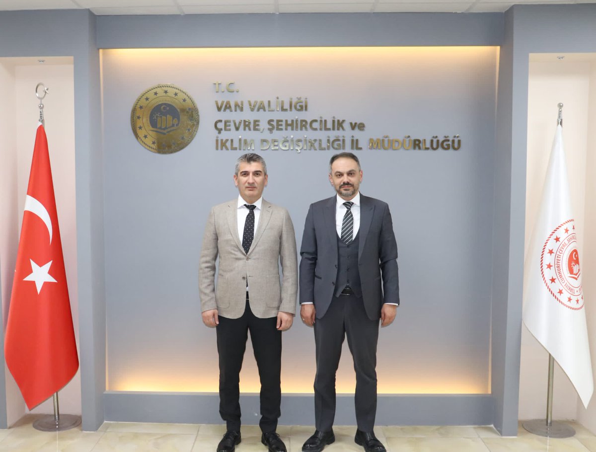 seyfullahsagban's tweet photo. Karayolları 11. Bölge Müdürü Sayın Demirhan Erol’u İl Müdürlüğümüzde misafir ettik. Nazik ziyaretleri ve verimli istişareleri için kendilerine teşekkür ediyorum.

@csb_van https://t.co/1rwdOIwvD3