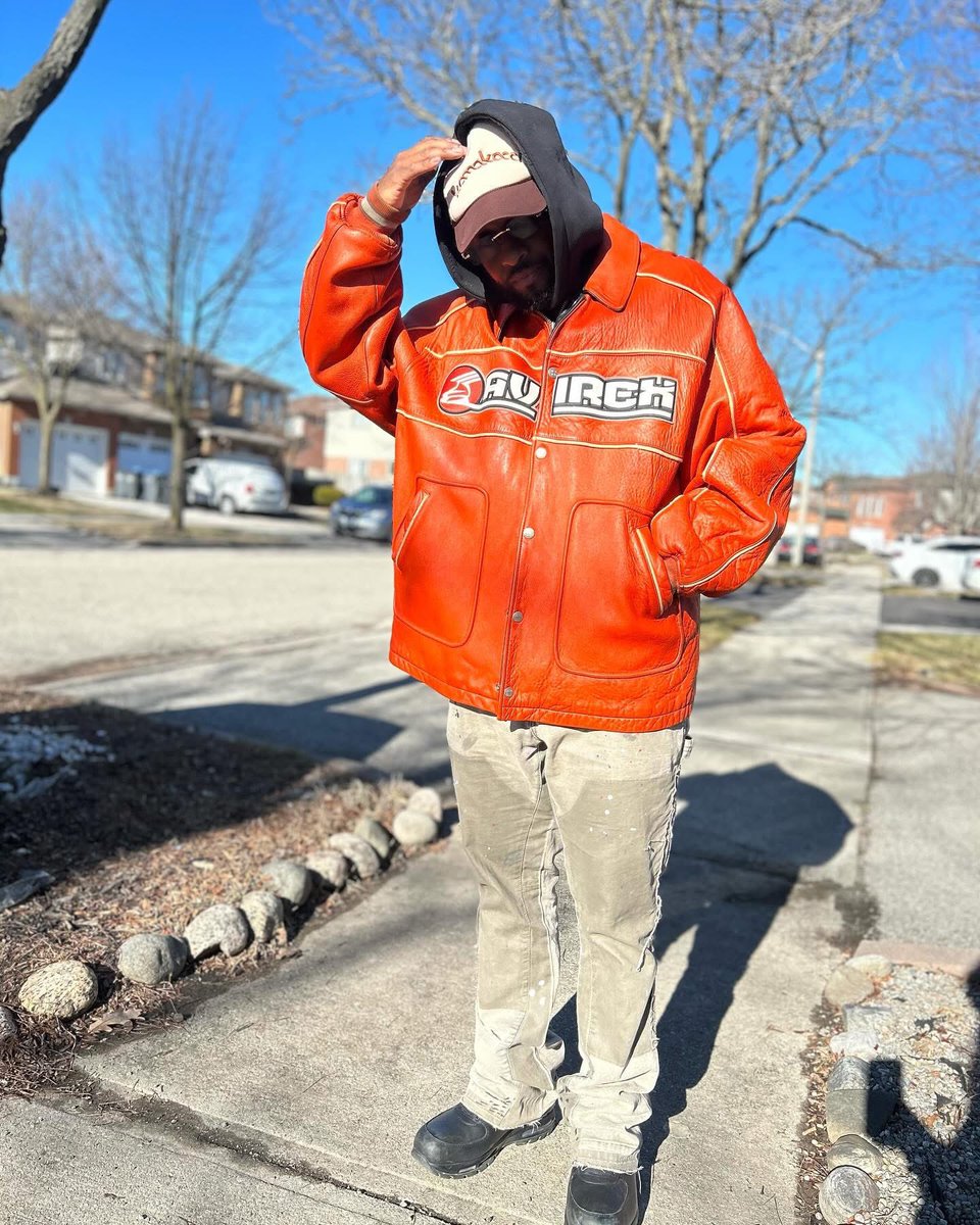 KamakacciJuice's tweet image. 1-900-Hustler ✨ 2002 vs 2025

📸 

#samecity #sauga #mdv #meadowvale #juice #avirex