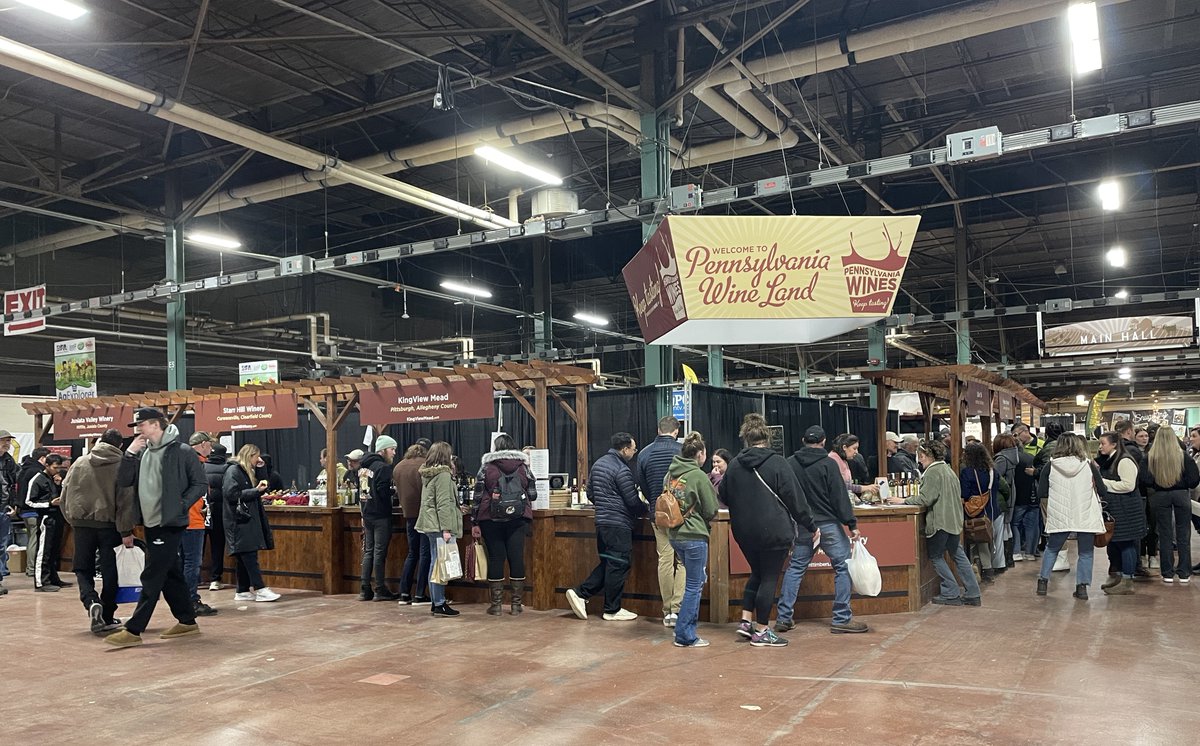 ExhibitStudios1's tweet image. We were proud to manage three booths at this year’s PA Farm Show and loved helping them stand out! 

@PAWines
@PAGameComm
PA Pork Council

See you next year!
#PAFarmShow #ExhibitStudios #ExceptionalSolutions #PAWinery #PAGameCommission #PAPorkCouncil 

@FarmShowComplex