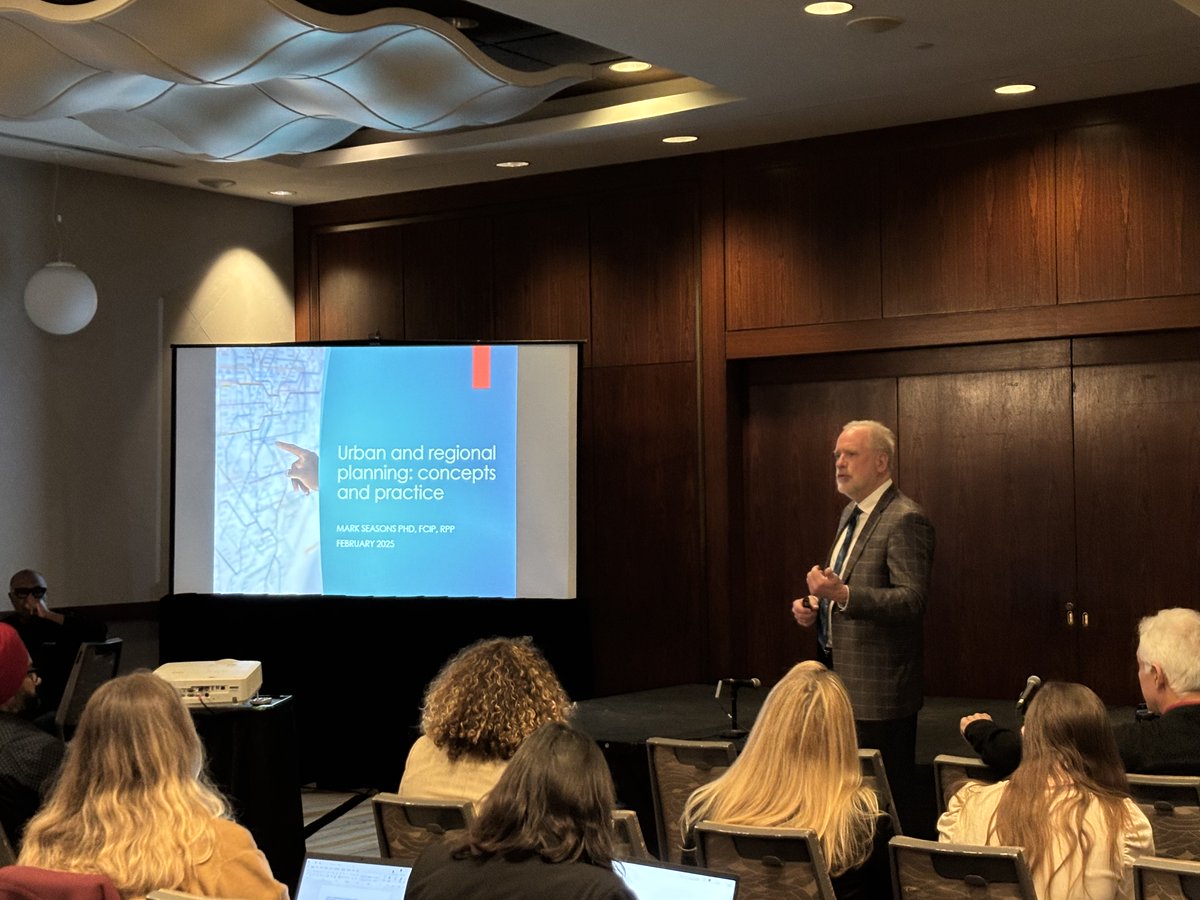 UWaterloo EcDev (@uwecdev) on Twitter photo Kicking off the EDCO 2025 conference with our Planning 101 for Economic Developers seminar and UW's Urban Planning Professor Mark Seasons! #edco2025 #ecdev <a href="/envwaterloo/">Waterloo Environment</a> @edco1edco Kicking off the EDCO 2025 conference with our Planning 101 for Economic Developers seminar and UW's Urban Planning Professor Mark Seasons! #edco2025 #ecdev <a href="/envwaterloo/">Waterloo Environment</a> @edco1edco