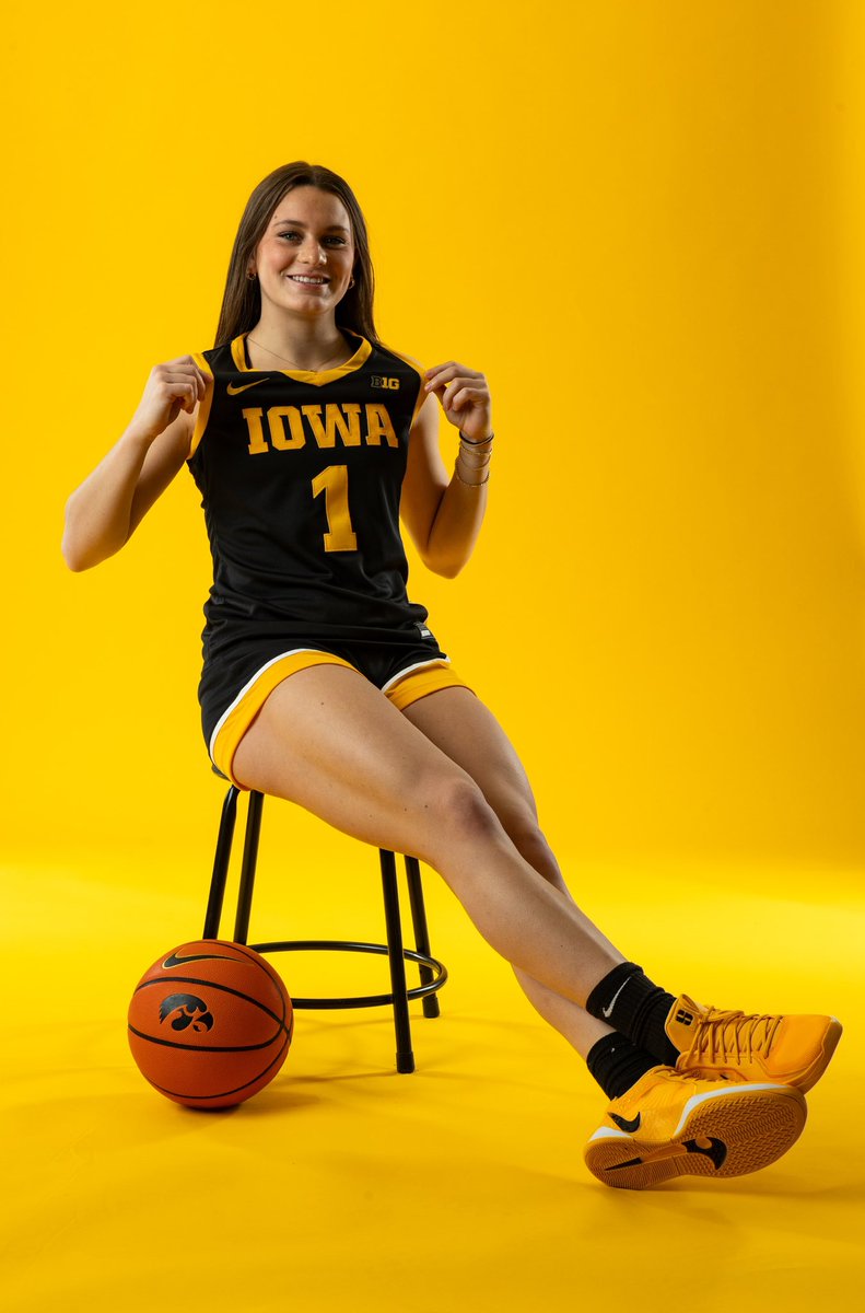 Kate Harpring tweet media