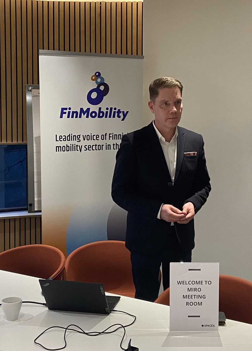 smetrabxl's tweet photo. The Regional board of Western Finland @INFRA_ry on a visit to Brussels. We hosted and discussed current topics together with representatives from @Elinkeinoelama and @RTryfi Brussels. 
@SiiriValkama #PetriLahesmaa https://t.co/RWyn9EKB2G