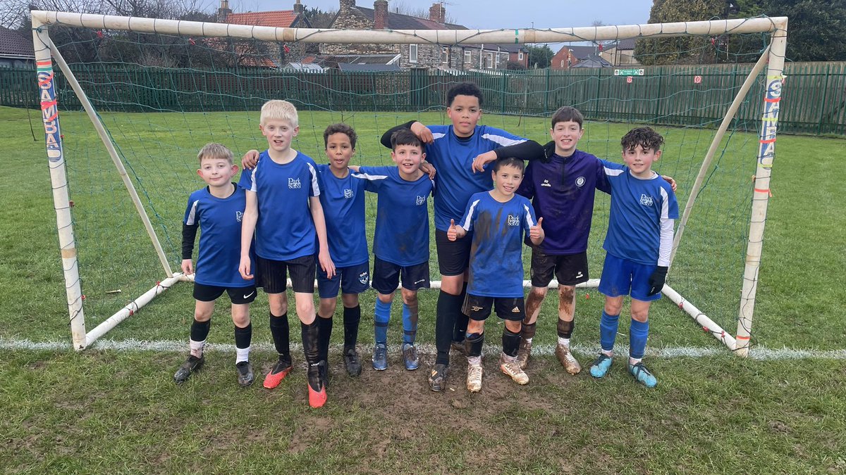 2 games in 2 days for our Football Team. 

Barrs Court 0-0 Park
St Anne’s 0-1 Park - Cup (Jack S ⚽️)

2 excellent performances in both games. This team has really started to gel and have found their style. 

Passing 🔥
Movement 🔥
Defending 🔥

We march on to the QF’s! 💪