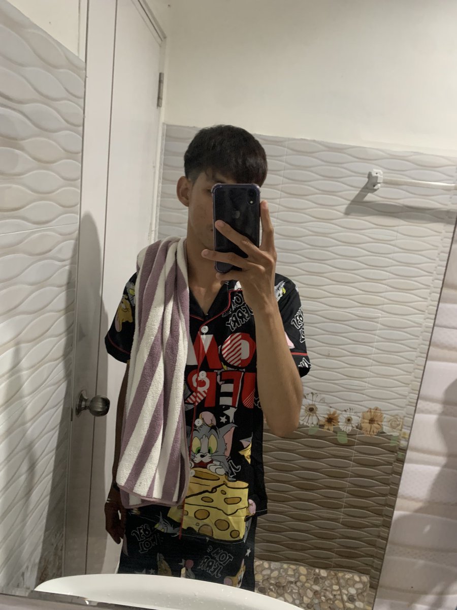 ABCD11127's tweet photo. กลางคืนโคตรเหงา🩶🖤 #นครพนม #ชายรักชาย #เกย์ https://t.co/DW6acvU5PP