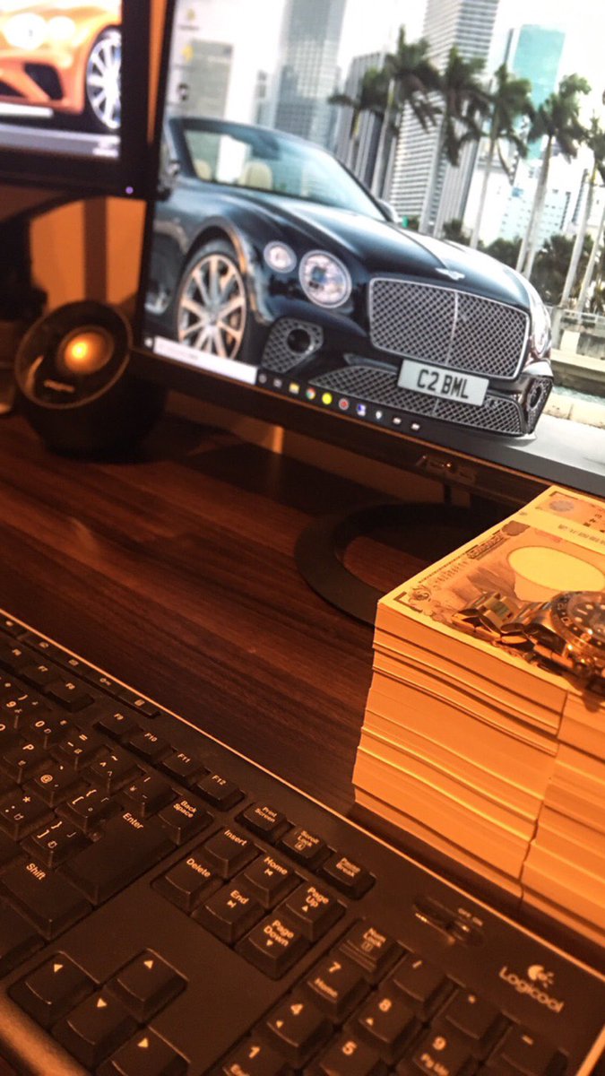 なぜ人に教えているのかというと《幸せになりたいから》です。人は1人では幸せにはなれません。もちろんお金があっても同じです。

もしあなたが毎月2000万円の収入があったら何をしますか？

旅行？車を買う？家を買う？ …それでもお金は余ります。さて、何に使いますか？