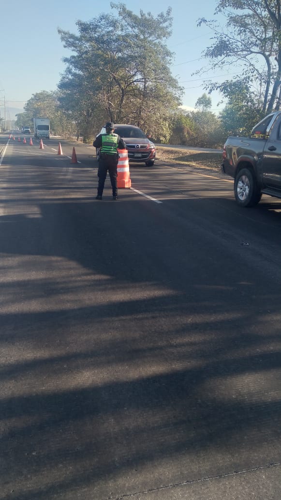 DTransitoPNC's tweet photo. Este tipo de operativos suelen tener como objetivo mejorar la seguridad vial y reducir el riesgo de accidentes.
#TránsitoPNC #ConducciónSegura #CumpleLaLey #SeguridadVial #Operativo #Escuinlta https://t.co/fRCtxu2czW
