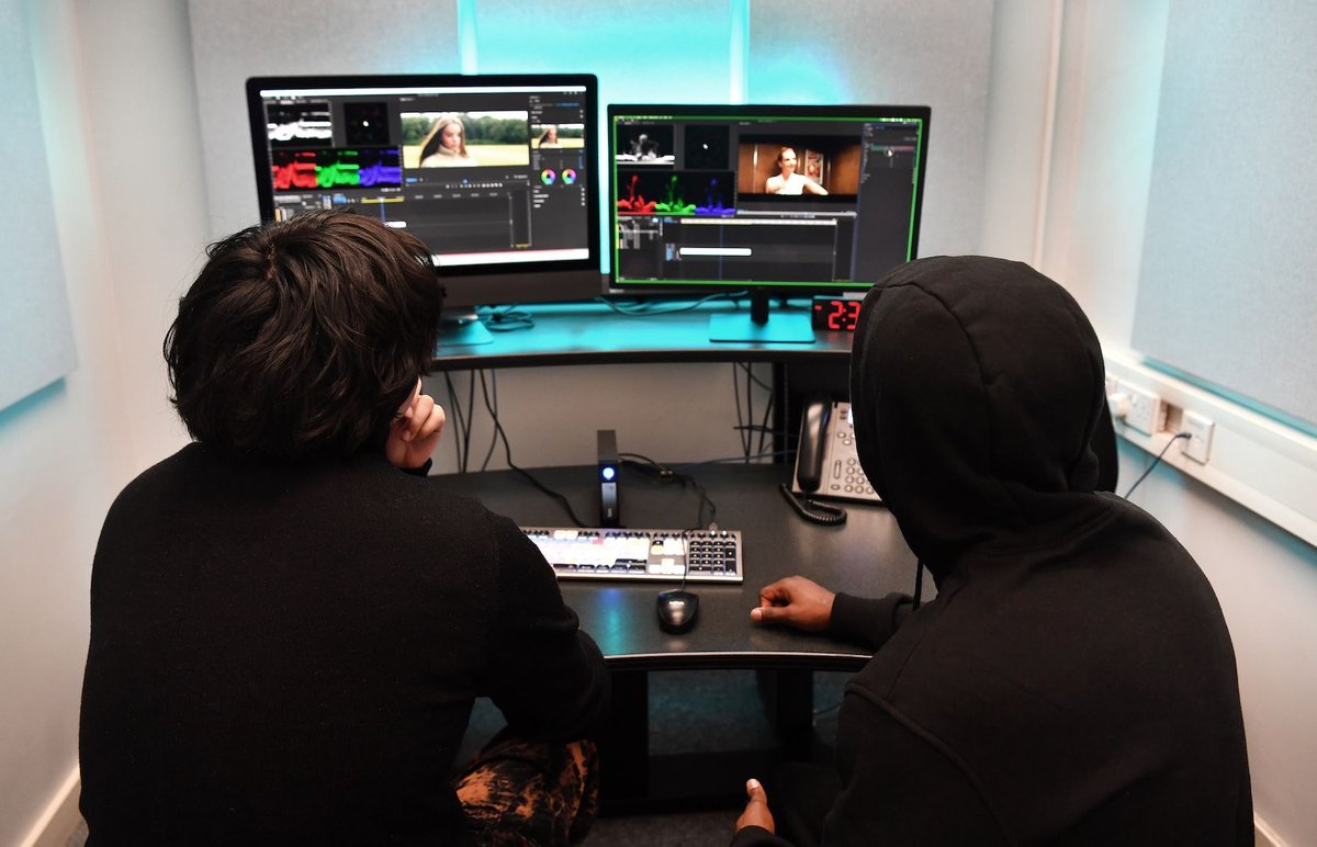 Brunel Sociology, Media, Comms & Journalism (@brunelsmcj) on Twitter photo Tomorrow our Digital Media Career Development module hears from careers consultant Rita Kapadia, about personal branding online - interested? Full course details and how to sign up here: buff.ly/4jJwknL #BruMedia Tomorrow our Digital Media Career Development module hears from careers consultant Rita Kapadia, about personal branding online - interested? Full course details and how to sign up here: buff.ly/4jJwknL #BruMedia