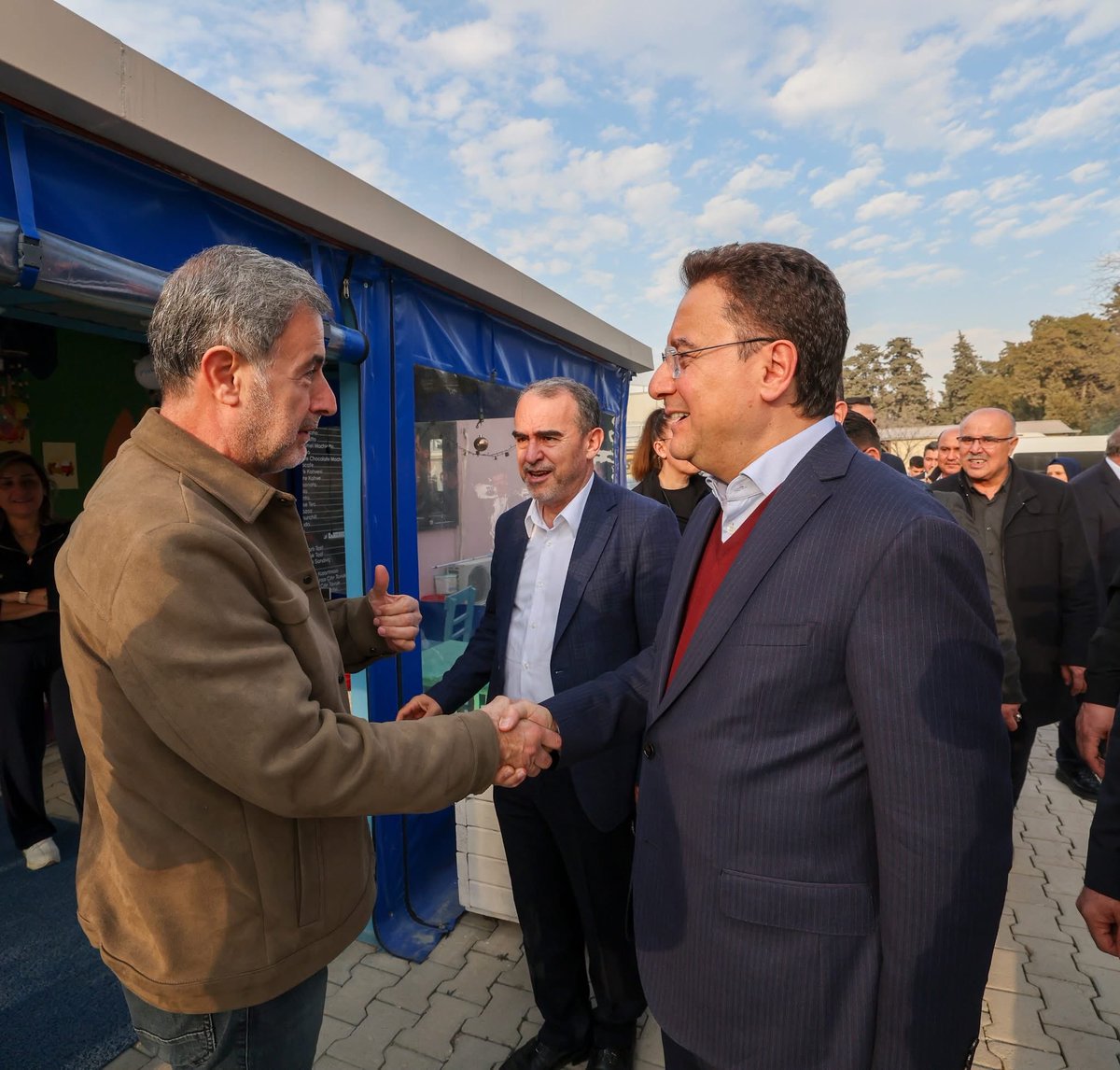 kamuransayhan's tweet photo. #HATAY DA Depremi Unutmadık Genel Başkanımız Sn #Alibabacan Sn #Sadullahergin #Devapartisi https://t.co/FuwoNIfdCR