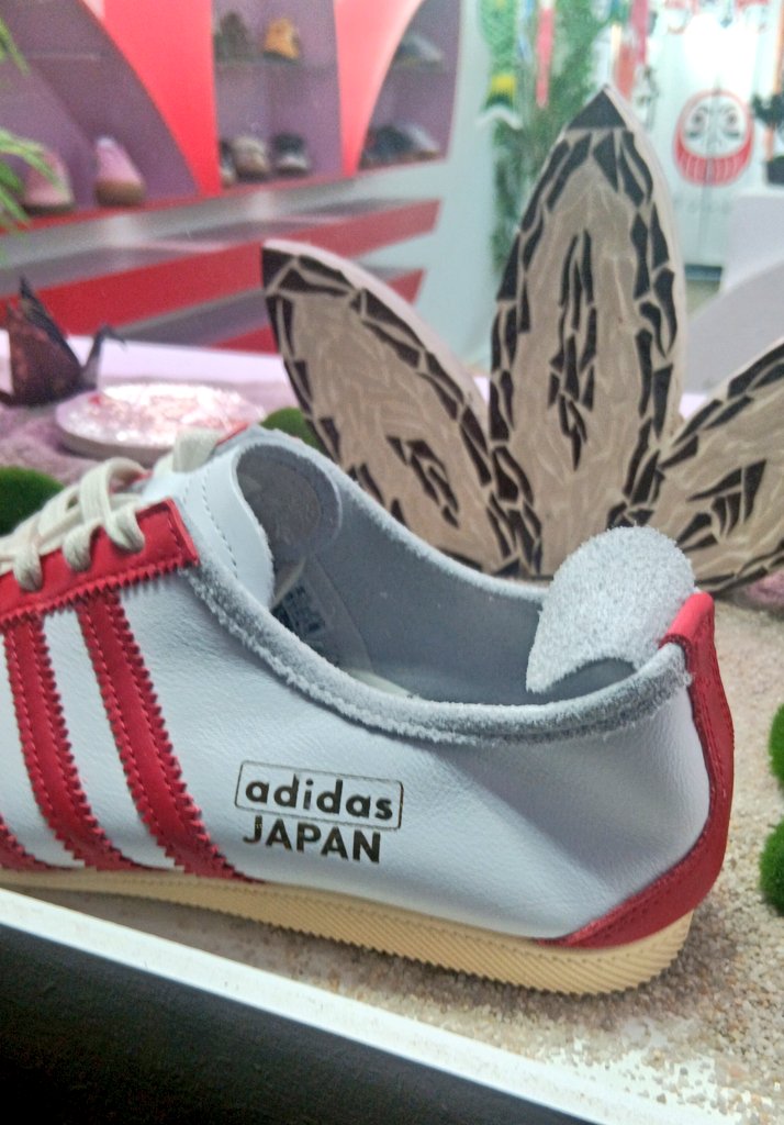 DjemiliMdjemili's tweet photo. @BelsaNakkai #Adidas #Japan 🇯🇵
#Paris 🇫🇷
@Kojima_Hideo @HIDEO_KOJIMA_EN
#popop 🇯🇵 https://t.co/4E1tAiNYev