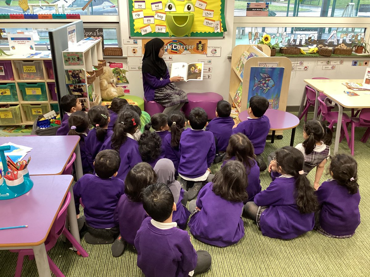olive__preston's tweet photo. Well done to our prefects for reading stories to our Reception children during #NationalStorytellingWeek #LoveReading #Oracy #Drama #Inspired #BringingBooksToLife #Leadership #BuddingTeachers #Service #Ambition #WeAreSTAR https://t.co/UINqNoJ45k