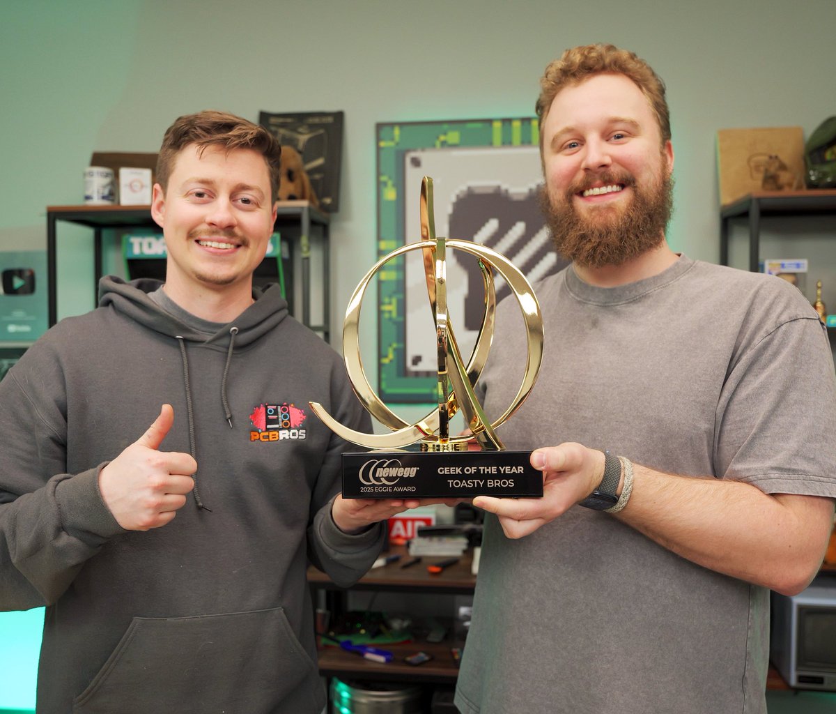 Toastybros tweet media