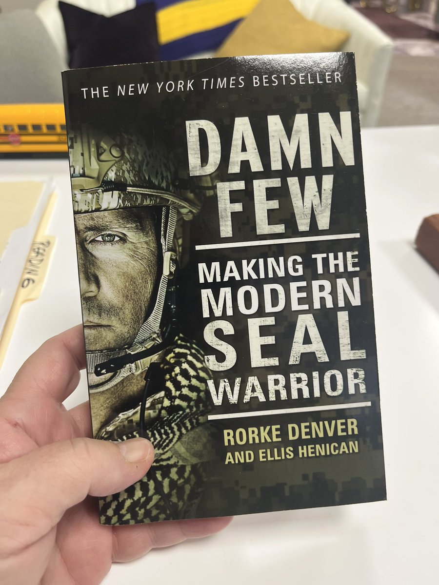 CoachBobStarkey's tweet photo. Gifting one of my absolute favorite books to a friend on our men’s staff…have personally read it three times! Phenomenal read on leadership, teamwork, toughness, perseverance, striving for excellence.
#DamnFew
@RorkeDenver https://t.co/kXfvIBsIOa