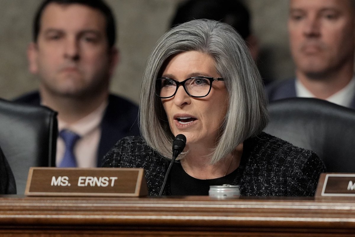 joniernst tweet picture
