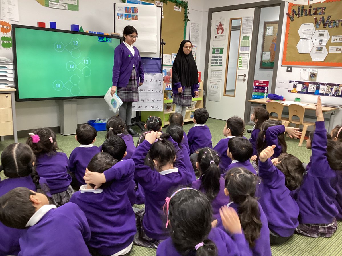 olive__preston's tweet photo. Well done to our prefects for reading stories to our Reception children during #NationalStorytellingWeek #LoveReading #Oracy #Drama #Inspired #BringingBooksToLife #Leadership #BuddingTeachers #Service #Ambition #WeAreSTAR https://t.co/UINqNoJ45k