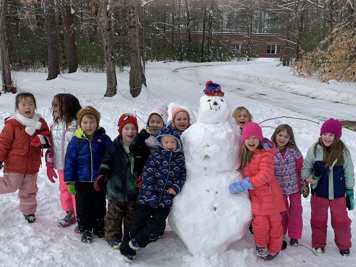 KbunkElementary's tweet photo. Its a great day to be a Snowman at KES! https://t.co/zosSmTwPkD