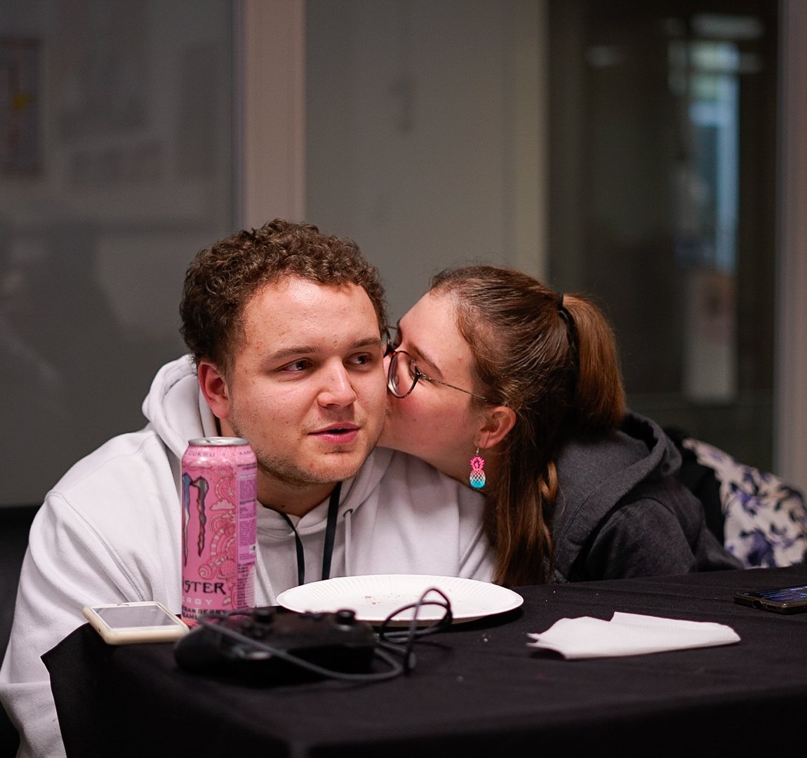 True | Emitchoum ➡ La Tempo'Rada 🌸 tweet media