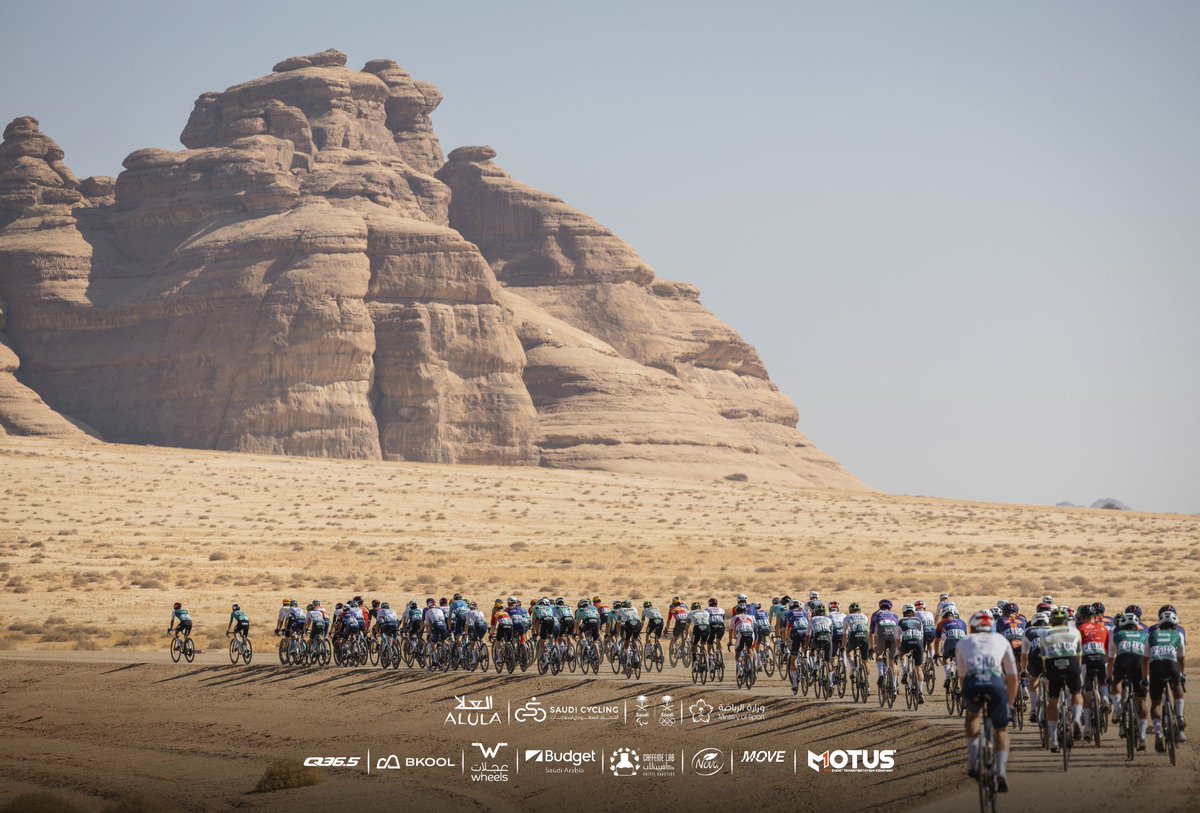 thealulatour's tweet photo. كل التقاطة في العلا تروي حكاية ملهمة 🚴‍♂️🧡
#الرحلة_تستمر | #طواف_العلا 

Every photo in AlUla tells an inspiring story 🚴‍♂️🧡
#TheJourneyContinues | #AlUlaTour https://t.co/3N3WC1afJ6