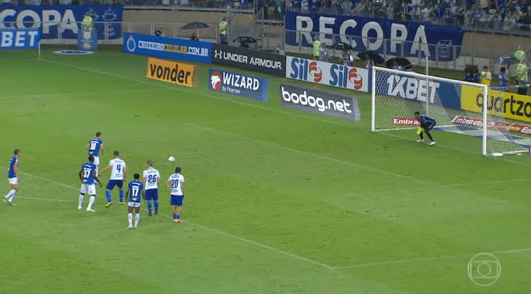 SalasHermano's tweet photo. @PedroKastemberg @MensoFLA @futebol_info @geglobo Se pênalti fosse fácil o Cruzeiro não tinha rebaixamento https://t.co/XTj6W5o9DQ