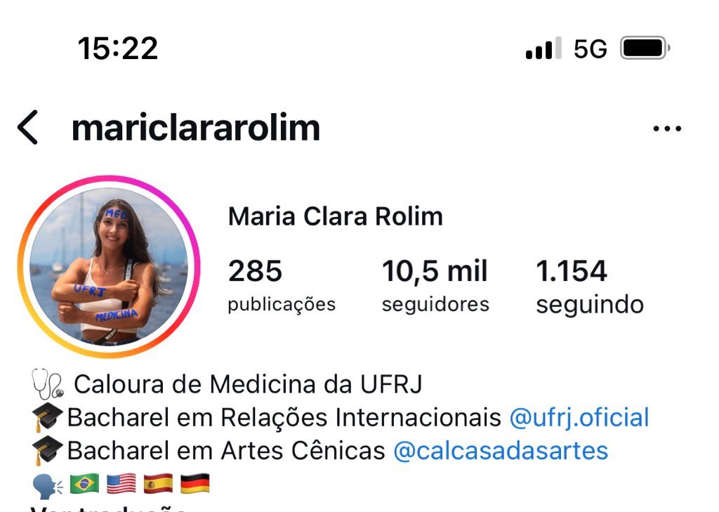 Eu quando não sei o que falo. 
A gatona indo pra terceira graduação e o maluco do Twitter cagando regra.